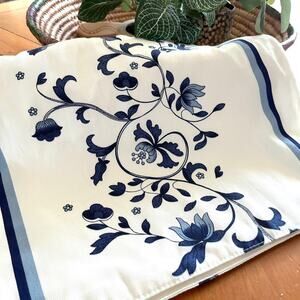 Spode Blue Portofino Table Runner Blue & White Floral Vines Discontinued Cottage